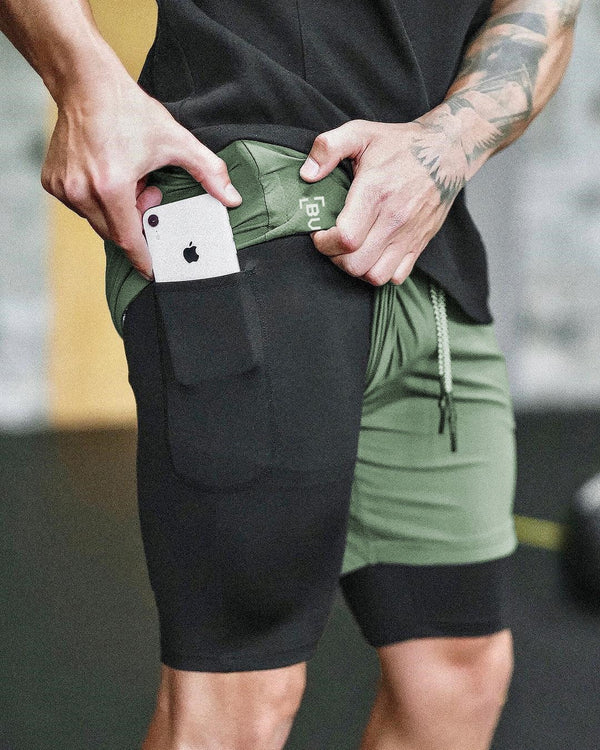 Men's Shorts with Towel Rack and Phone Pocket